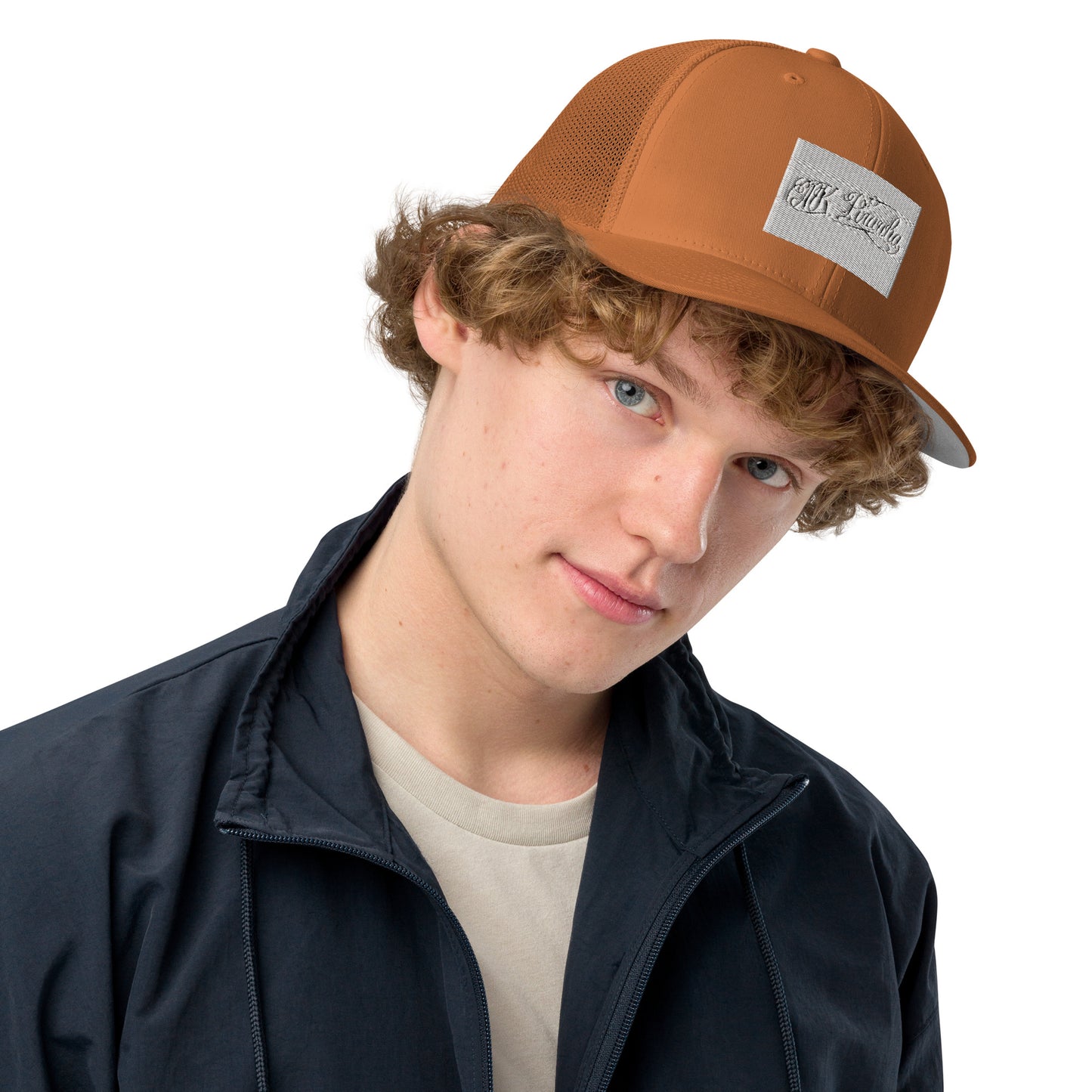 Closed-back trucker cap